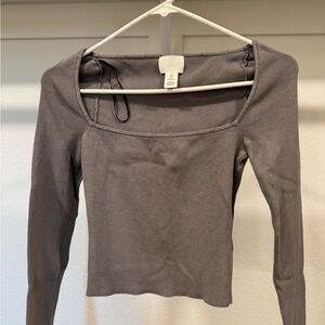 H&M sweater. Never worn. Size small